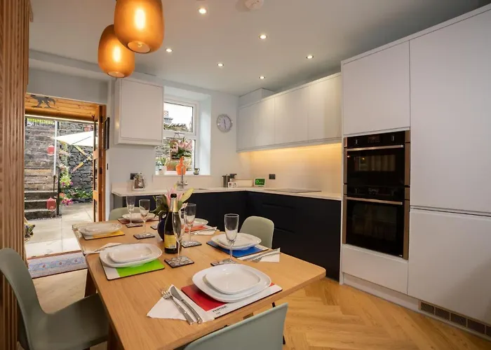 Modern In By Letmestay 度假居 *