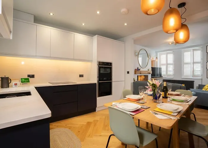 Modern In By Letmestay *