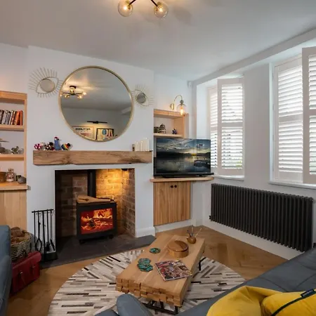 Σπίτι διακοπών Modern In By Letmestay *